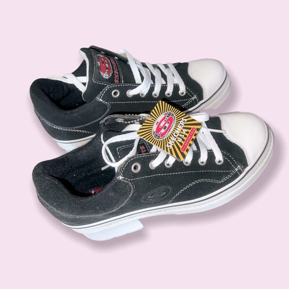 𐙚⋆˚✿˖° Sneakers 👟 𐙚⋆˚✿˖° - Picture 4 of 13